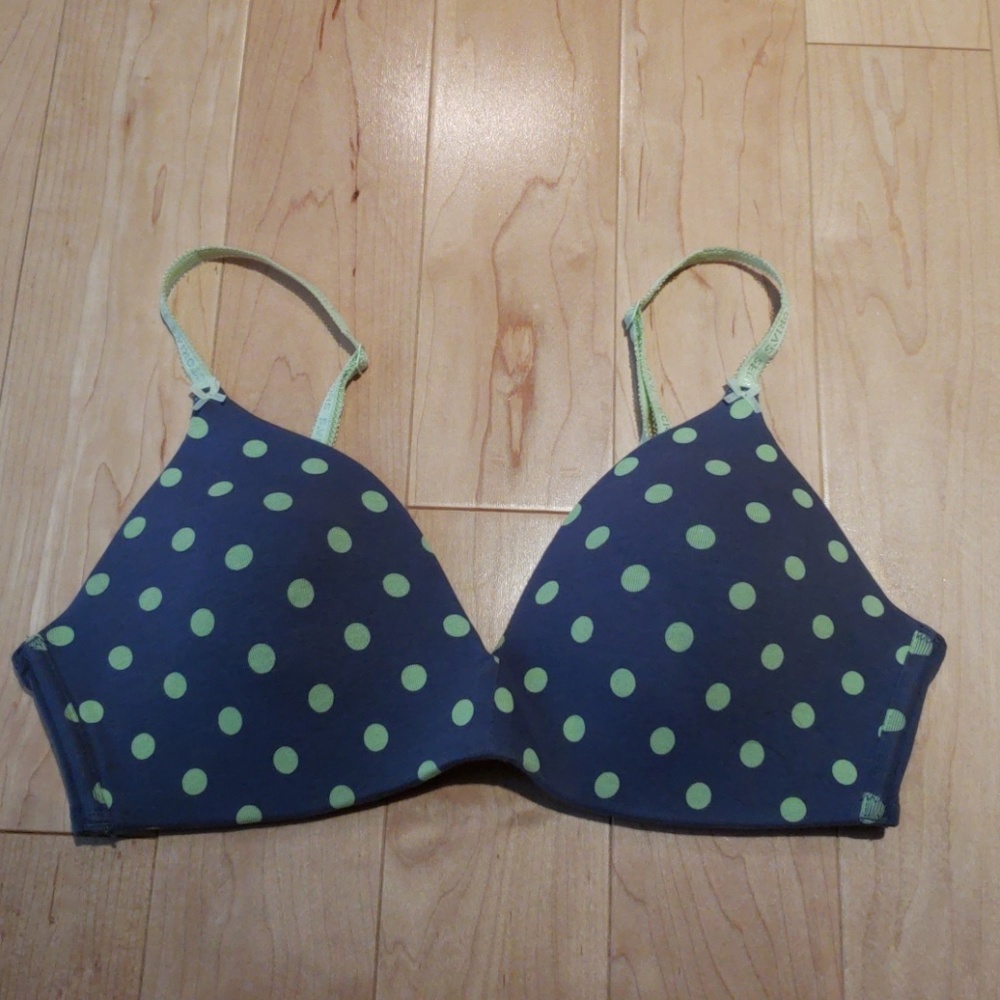 Victoria's secret lined no wire bra 34C
